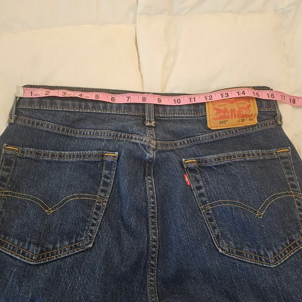 Levi’s 505 Jeans Men’s 32x30 Regular Fit Straight Leg Medium Wash Denim
